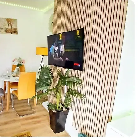 Apartament 1 Bed Flat 